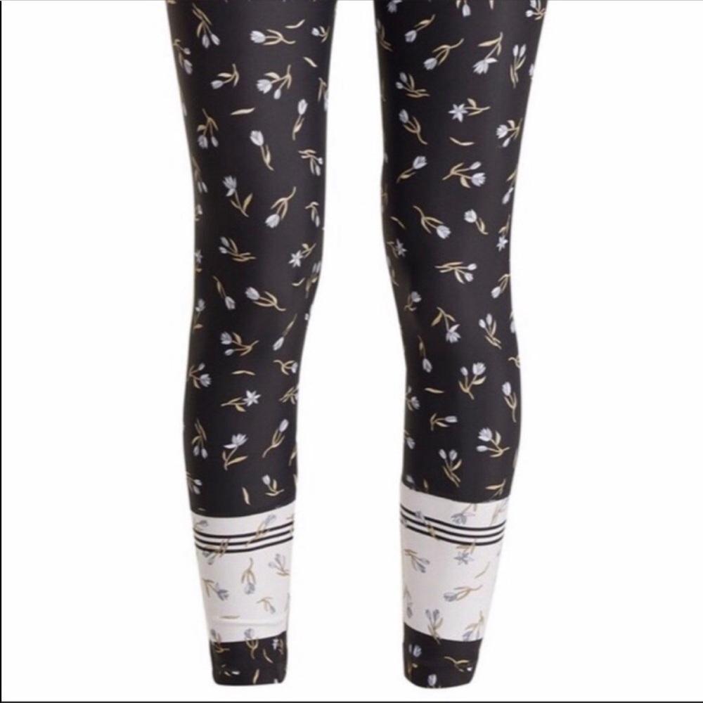 The Upside Floral High Waisted midi Leggings tulip - Picture 3 of 7